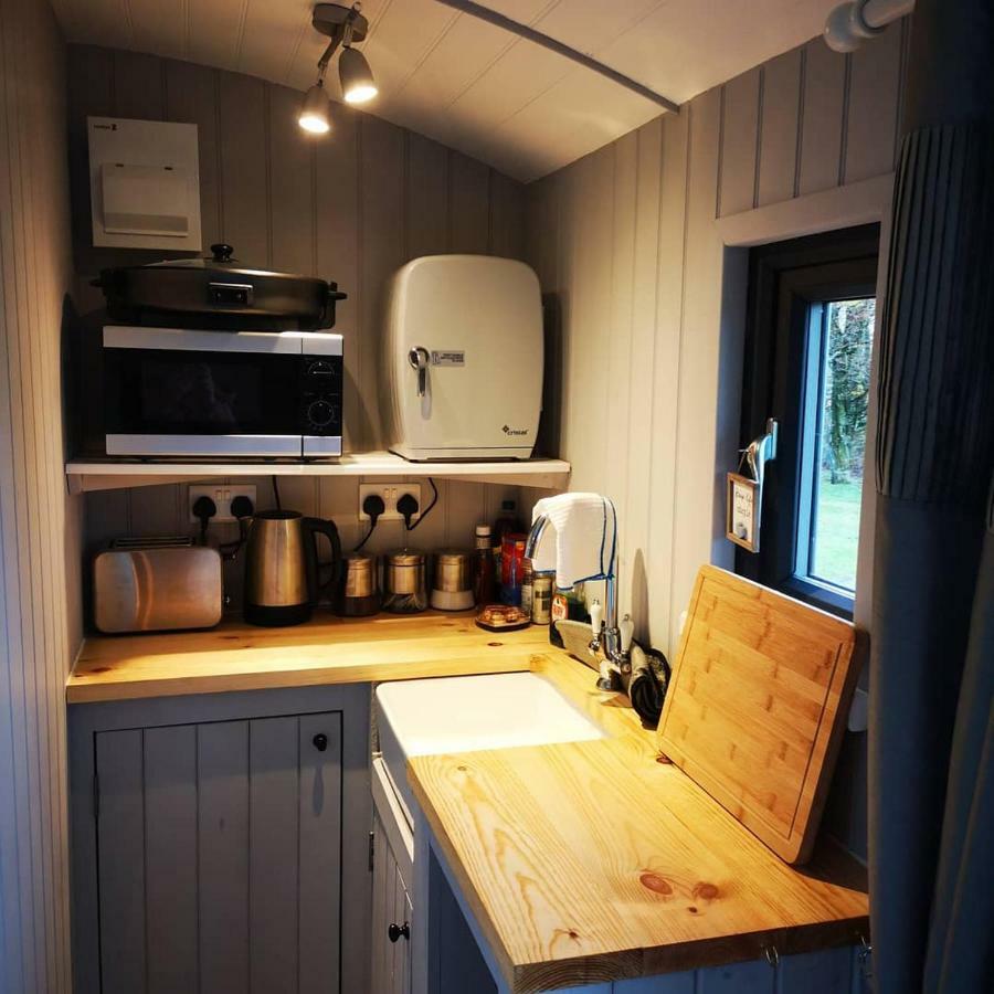 Вілла Pen-Rhos Luxury Glamping "Cuckoo'S Nest" Лландріндод-Веллс Екстер'єр фото